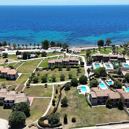 Stigmes Villas & Suites ネア・スキオニ エクステリア 写真