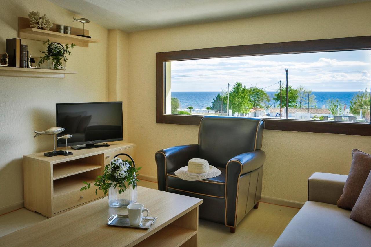 Stigmes Villas & Suites ネア・スキオニ エクステリア 写真