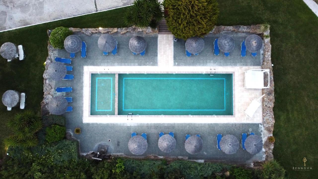 Stigmes Villas & Suites ネア・スキオニ エクステリア 写真