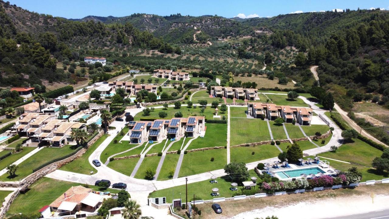 Stigmes Villas & Suites ネア・スキオニ エクステリア 写真