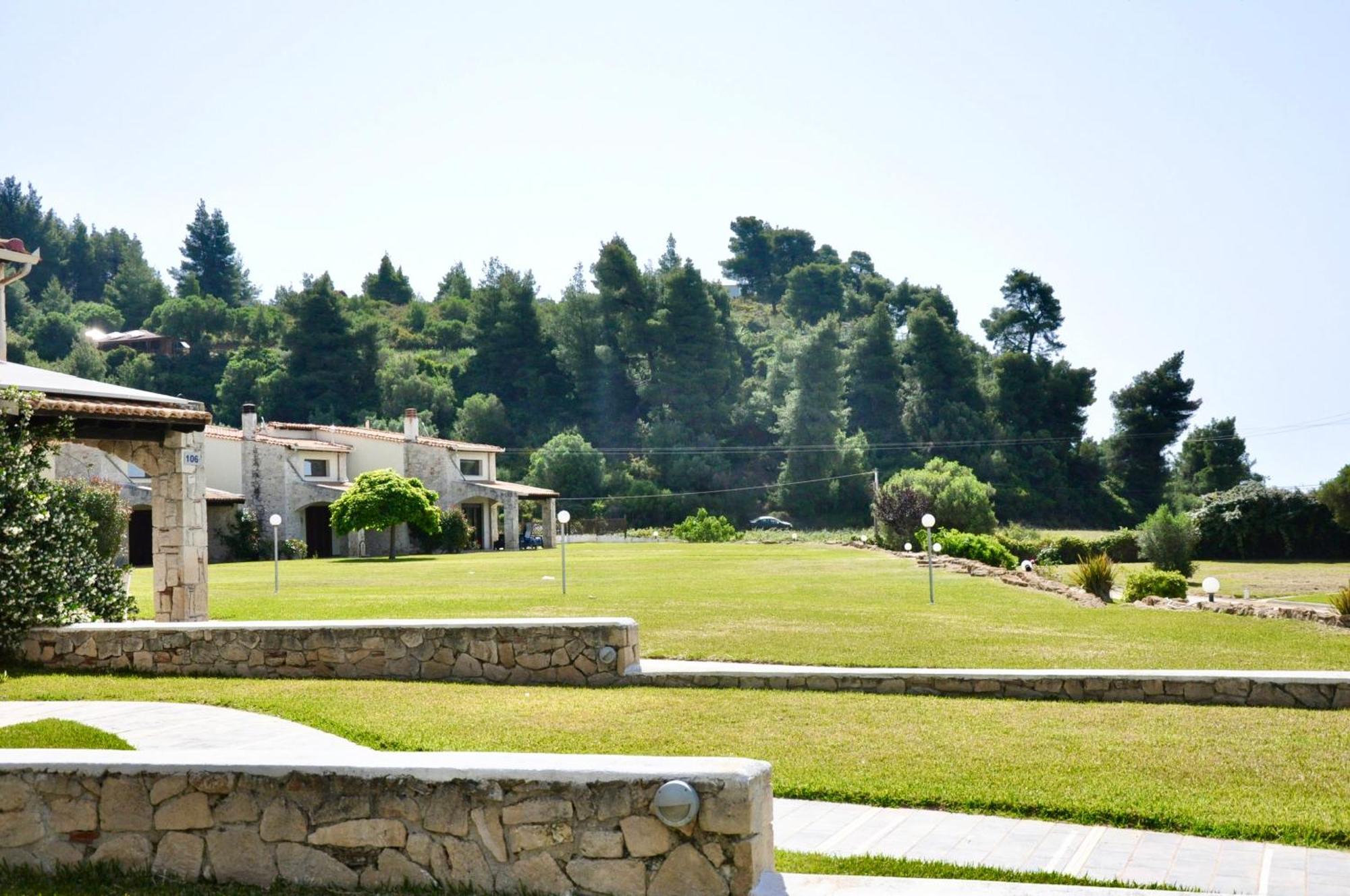 Stigmes Villas & Suites ネア・スキオニ エクステリア 写真