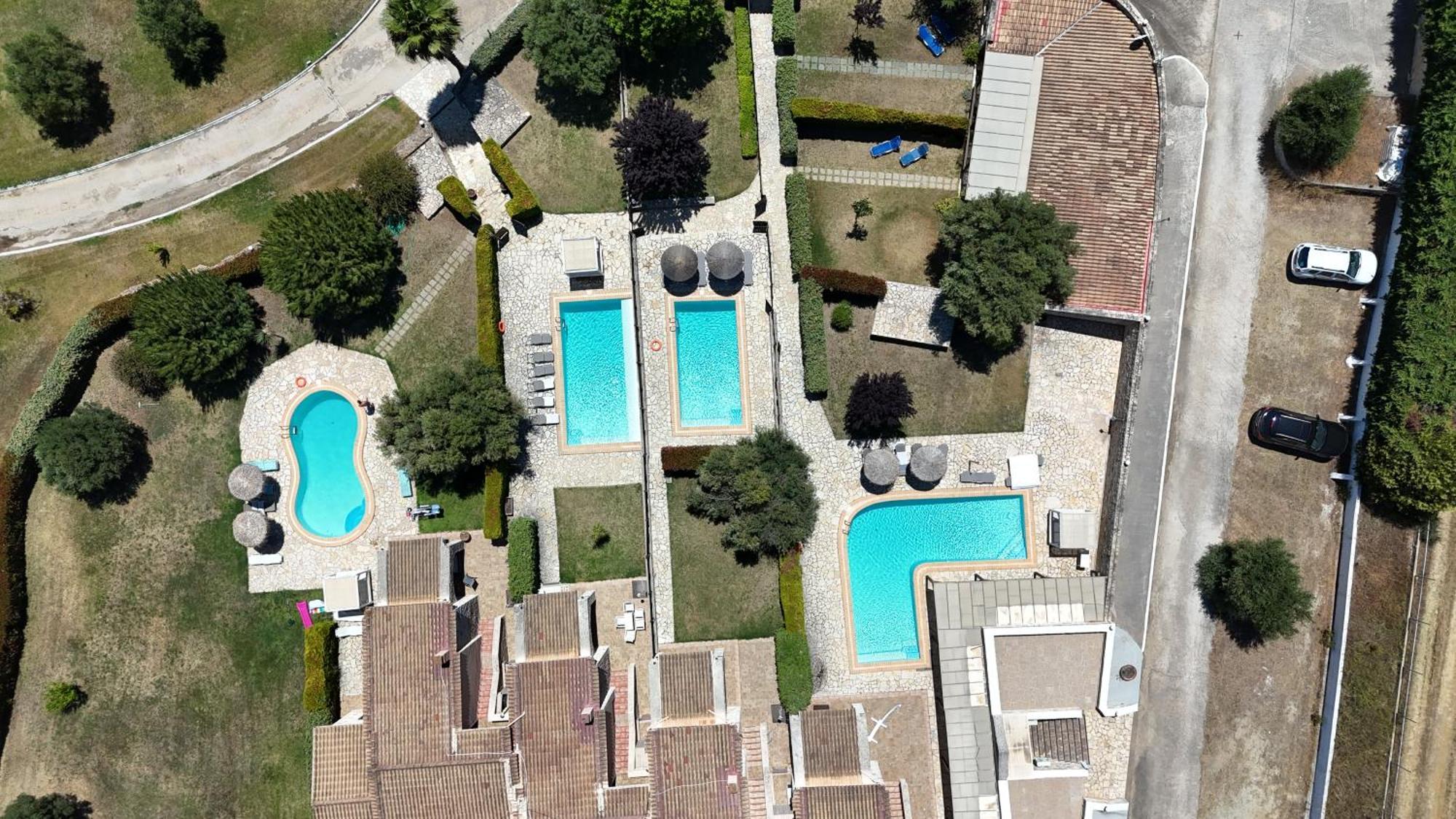 Stigmes Villas & Suites ネア・スキオニ エクステリア 写真