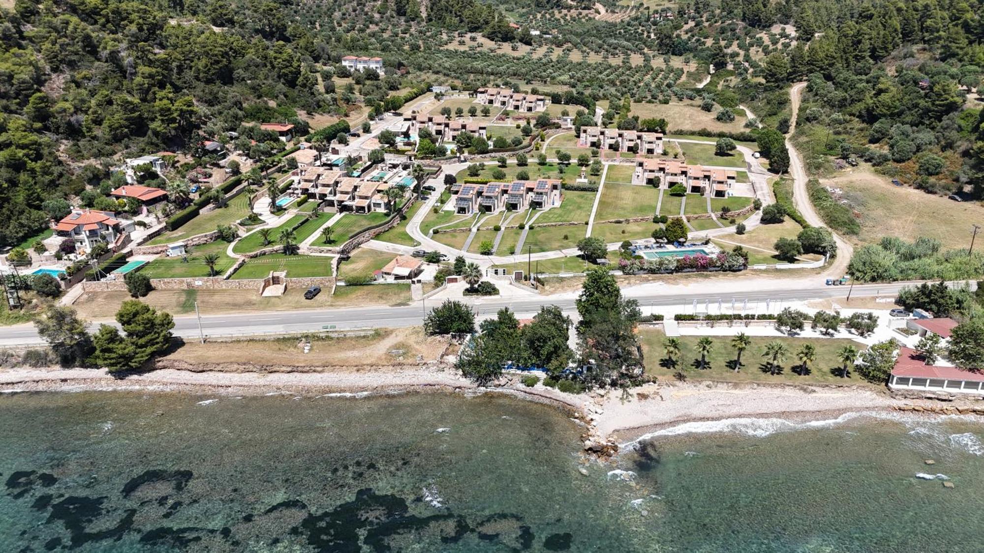 Stigmes Villas & Suites ネア・スキオニ エクステリア 写真